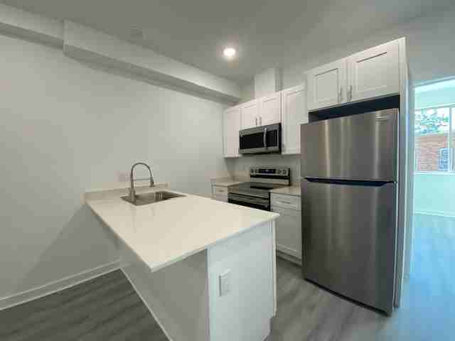 37 N Farson St #3 - Photo 2 of 10