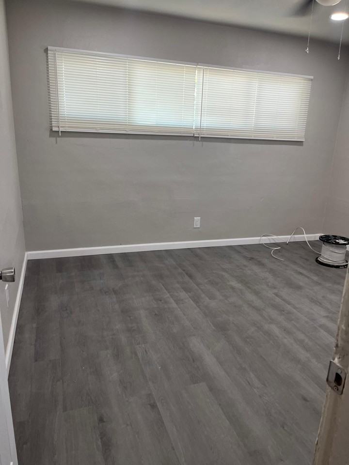 109 G St #4 - Photo 5 of 8