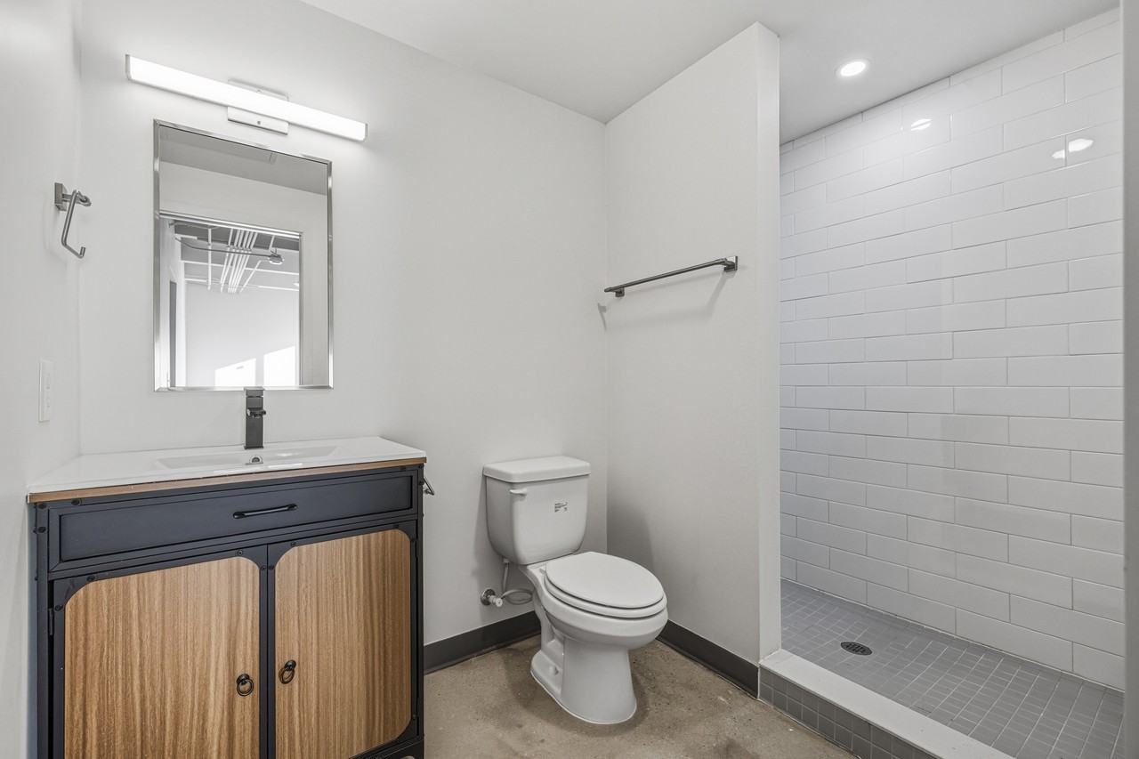 415 South Weber Street - 1Unit 1 #1 - Photo 3 of 8