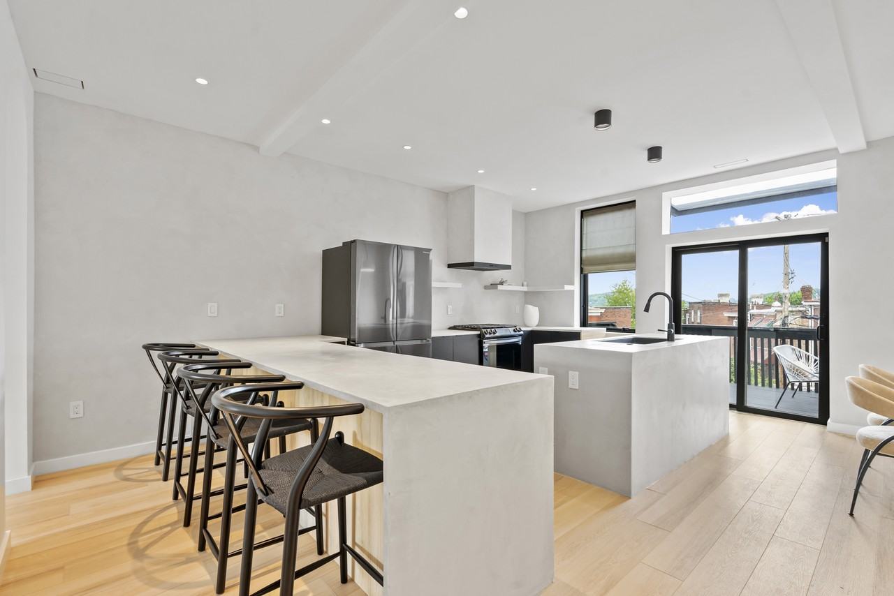 4037 Penn Ave #1 - Photo 4 of 35