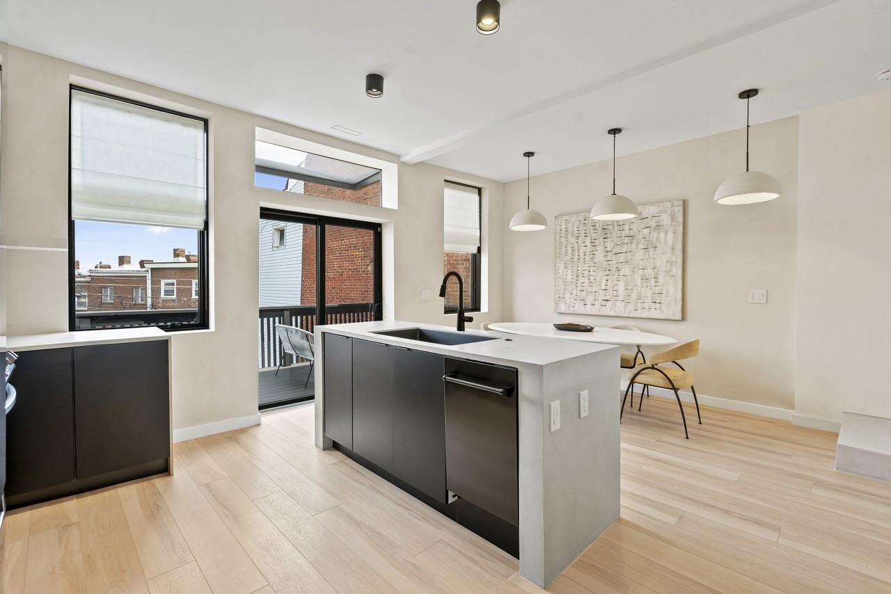 4037 Penn Ave #1 - Photo 5 of 35