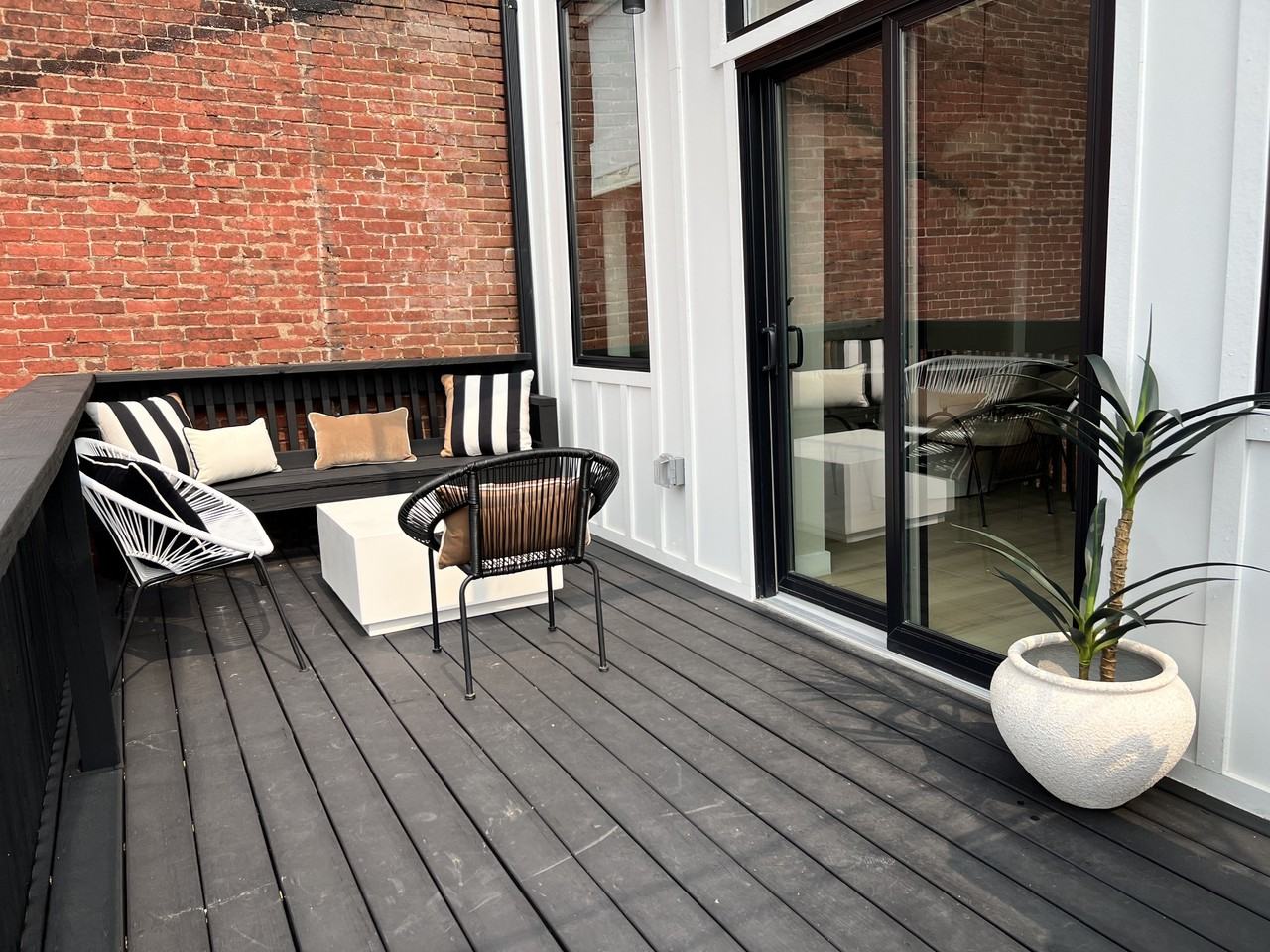 4037 Penn Ave #1 - Photo 7 of 35