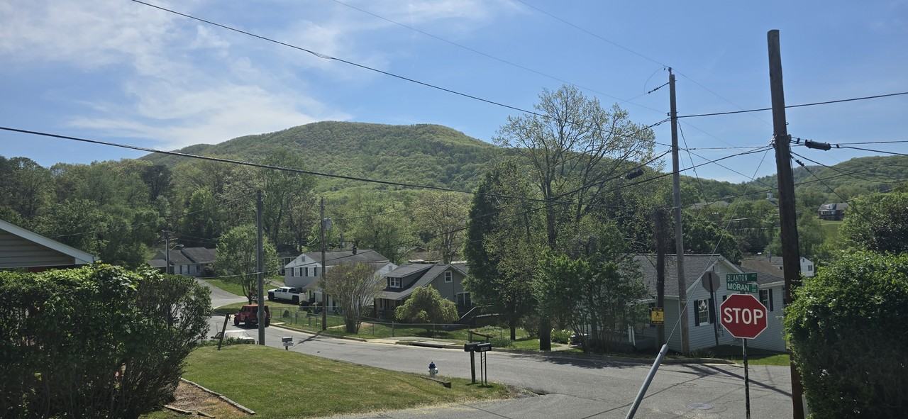 1508 Blanton Ave Se #1 - Photo 4 of 6