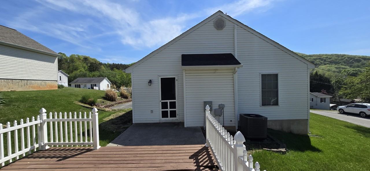 1508 Blanton Ave Se #1 - Photo 5 of 6