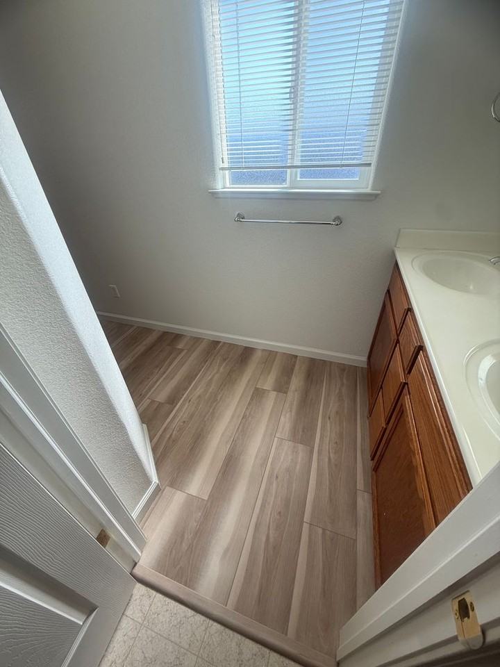 2988 La Vina Cir - Photo 5 of 17