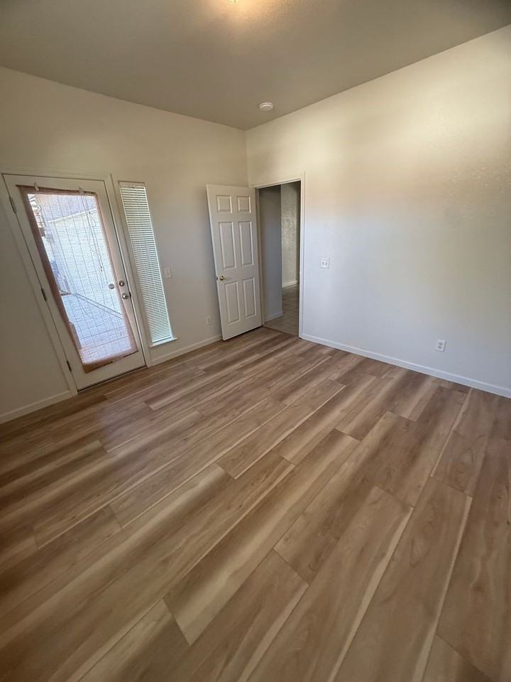 2988 La Vina Cir - Photo 7 of 17