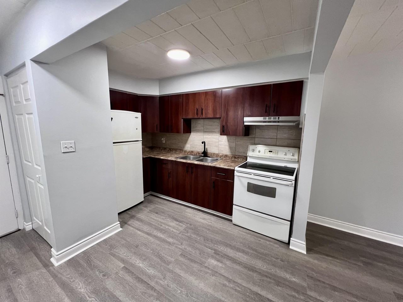 471 Tecumseh Rd W #101 - Photo 2 of 10