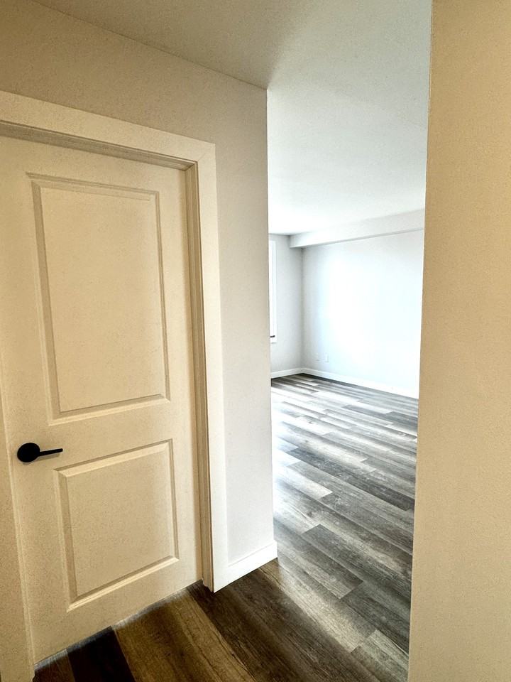 1985 Westcott Rd #206 - Photo 4 of 15