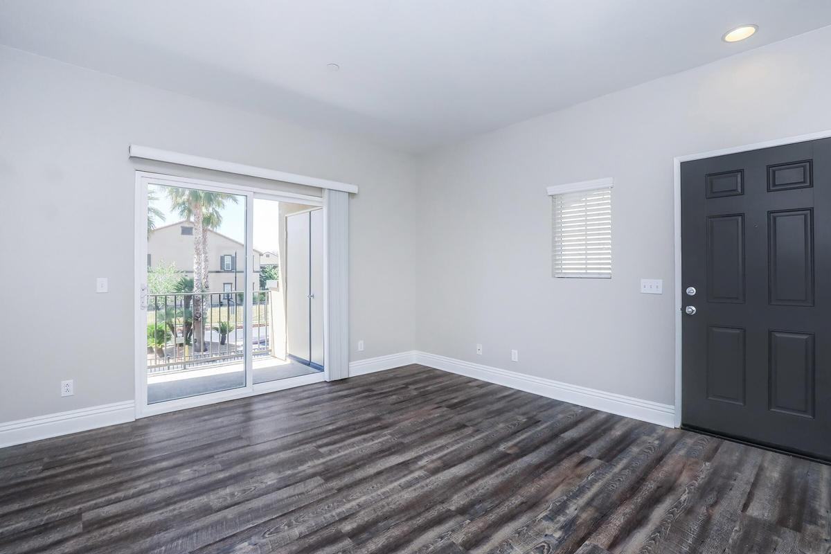 14374 Borego Rd - Photo 7 of 50