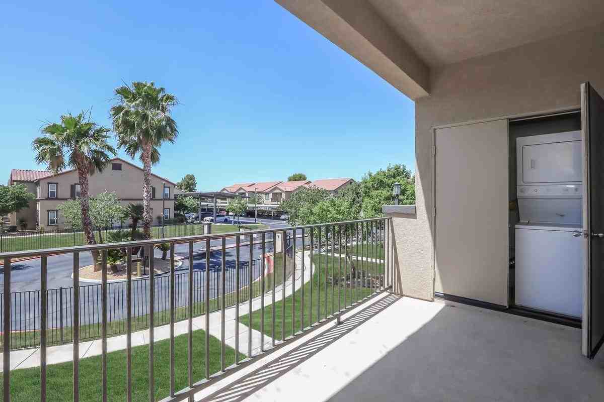 14374 Borego Rd - Photo 4 of 50