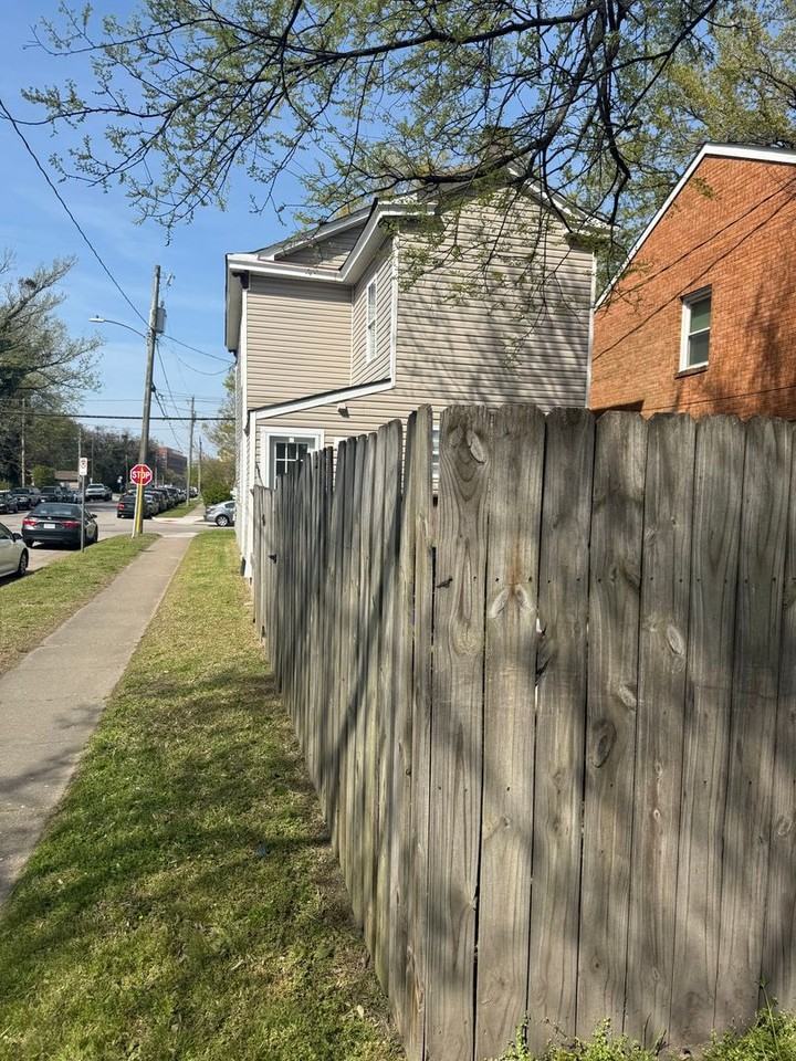1359 W 40th St - Photo 3 of 16