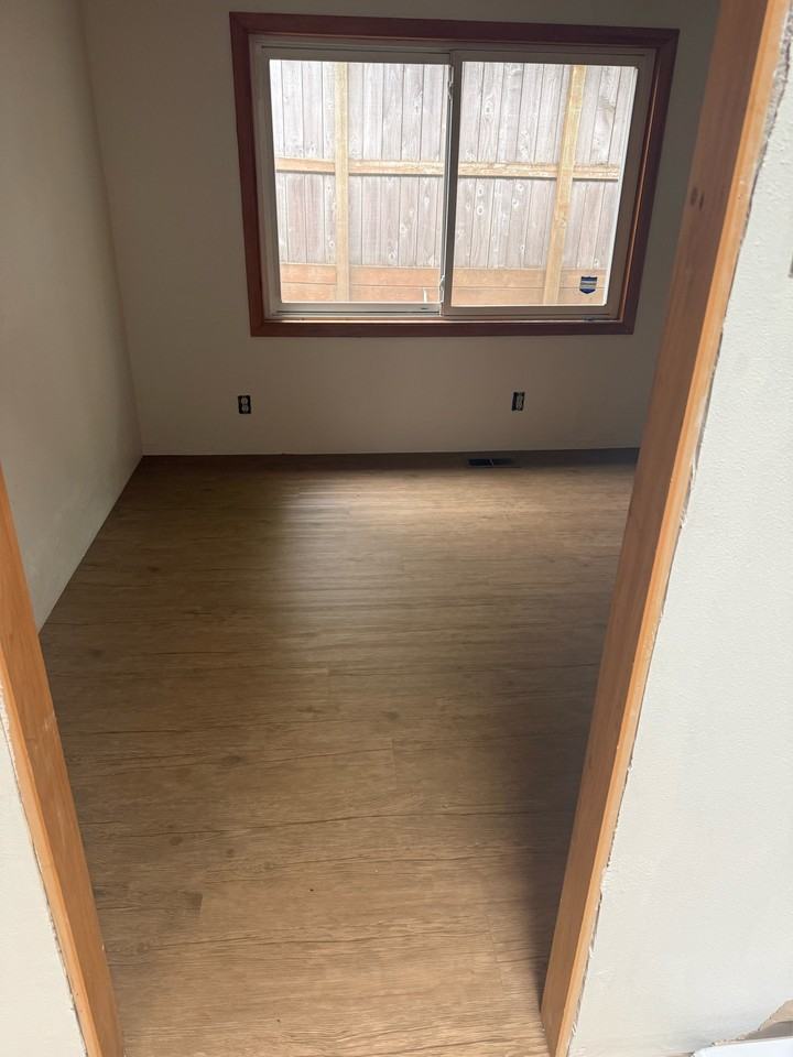 8524 Se 28th Ave #1 - Photo 4 of 4