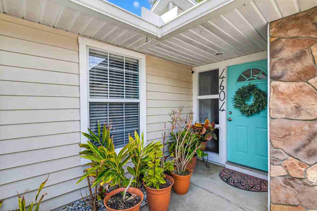 4604 Nw 44th Pl #1 - Photo 4 of 34