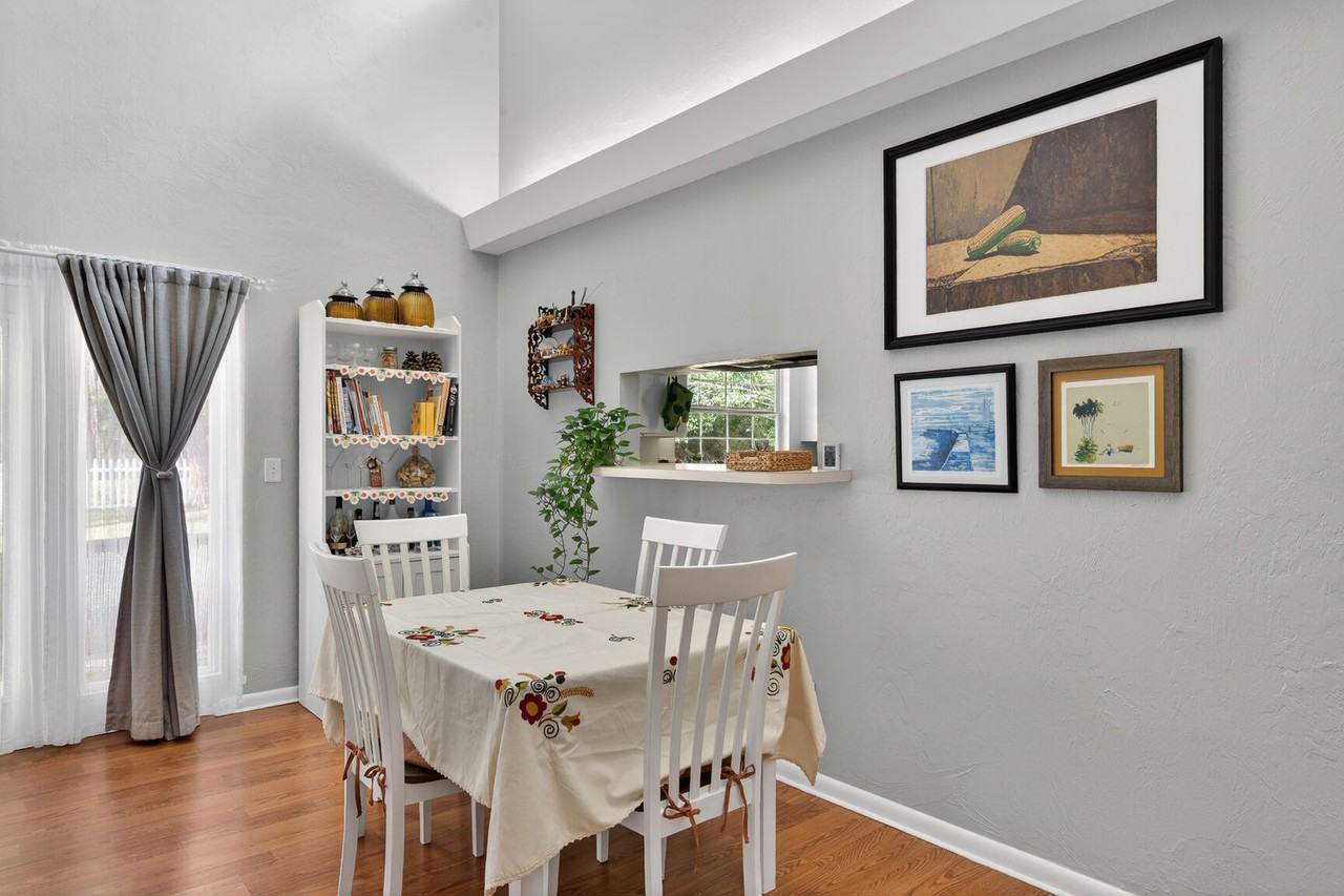 4604 Nw 44th Pl #1 - Photo 6 of 34