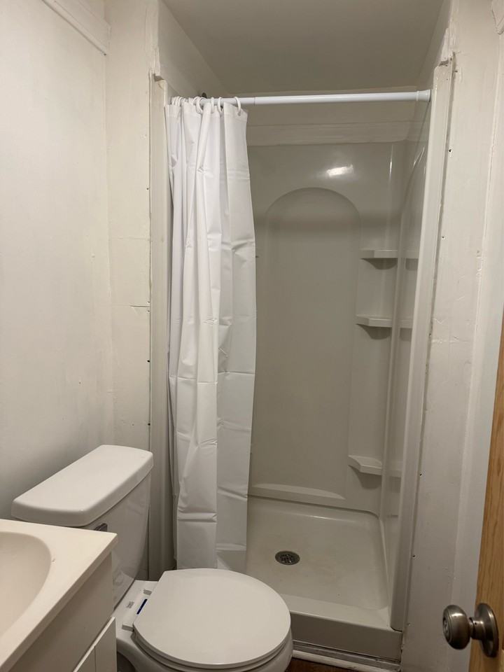1224 Whitesboro St #3 - Photo 2 of 5