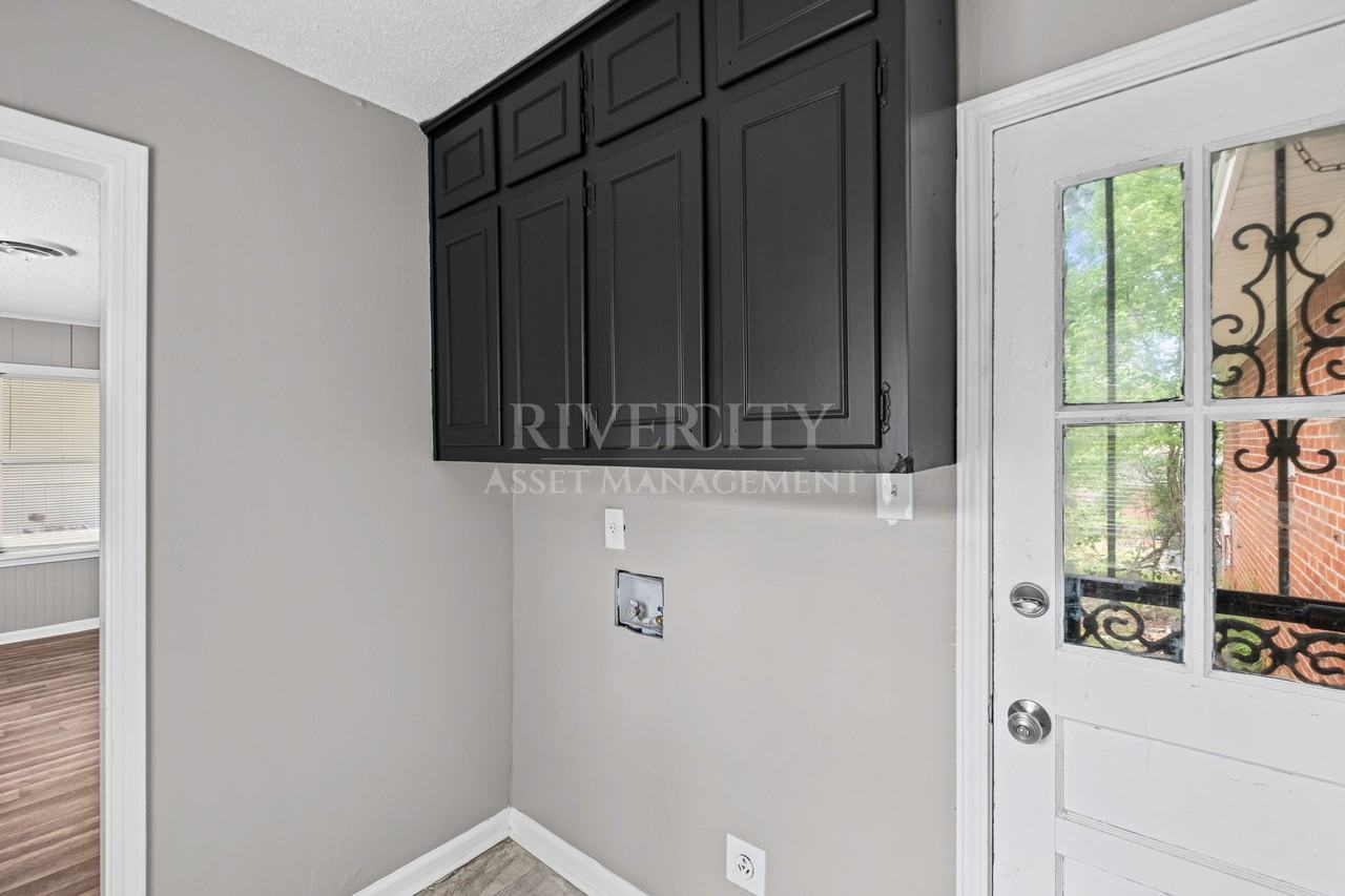 4051 Auburn Rd #1 - Photo 6 of 15