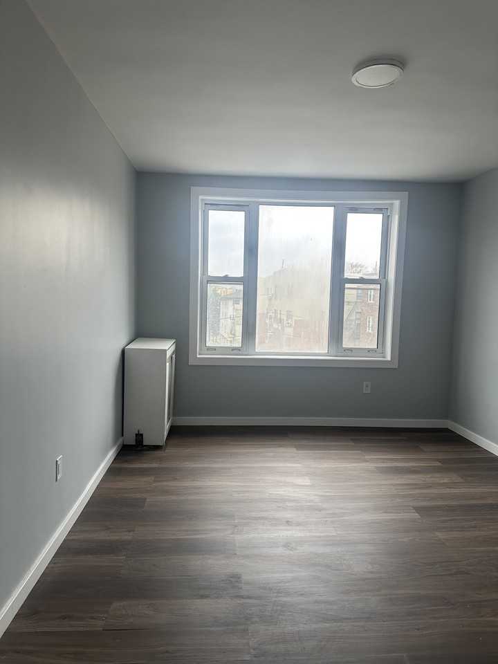 154 Radford St Apt 4c #4C - Photo 5 of 7