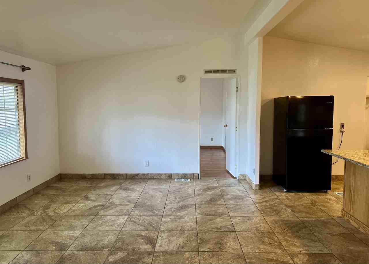 5296 Comanche Ave - Photo 7 of 35