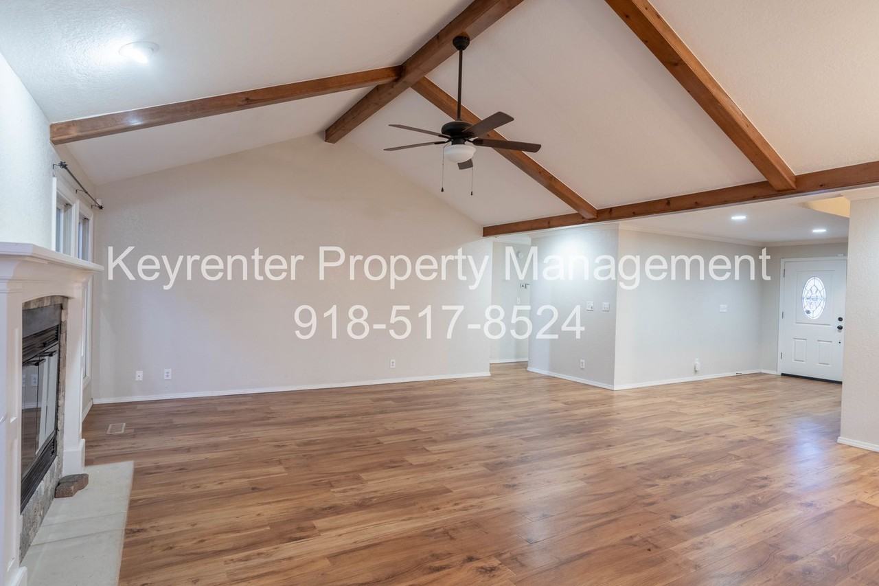 7304 E 61st Pl - Photo 7 of 27