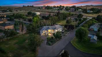 featured image of 4949 Rau Ln #1