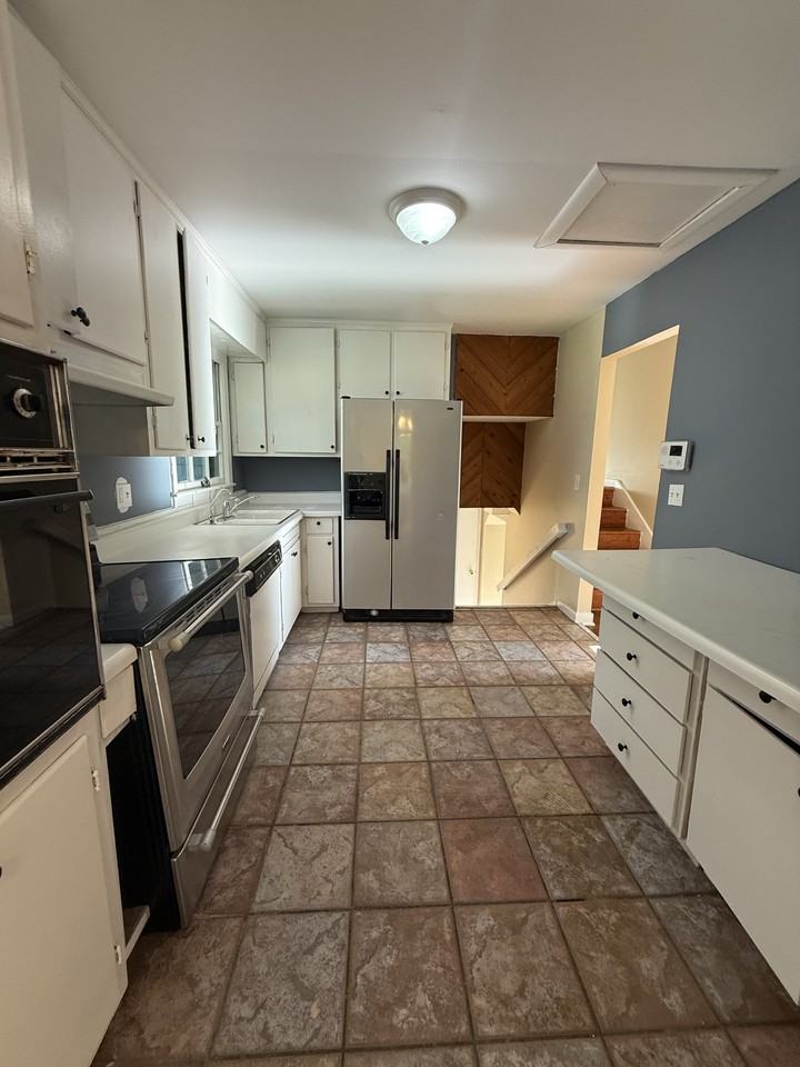 1332 4th Way Nw #1 - Photo 3 of 9