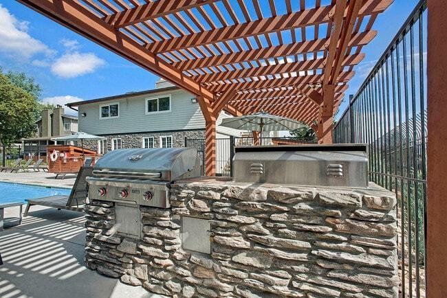 1327 W 84th Ave