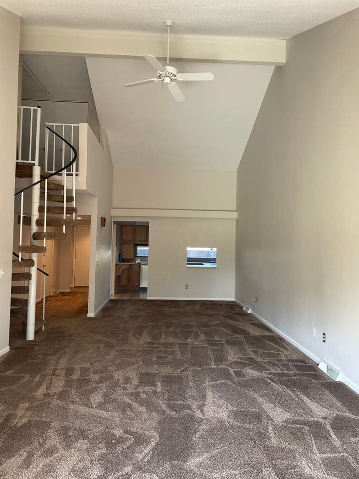 870 E Boundary St - Photo 6 of 24