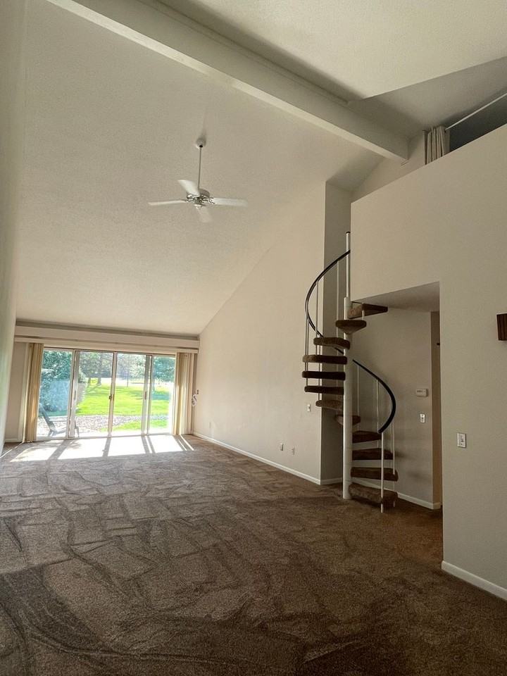 870 E Boundary St - Photo 7 of 24