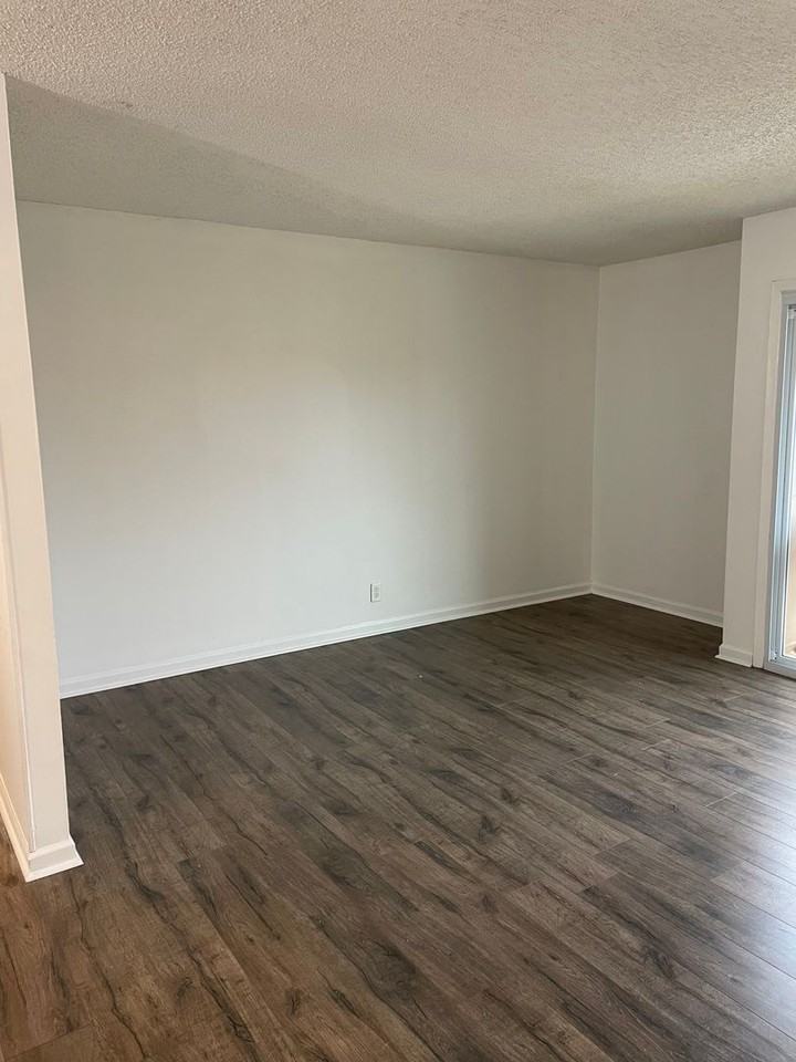 515 Basswood Ave #C39 - Photo 5 of 24