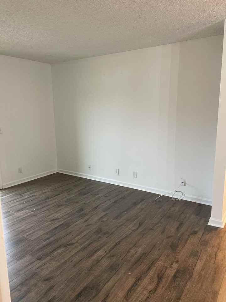 515 Basswood Ave #C39 - Photo 6 of 24