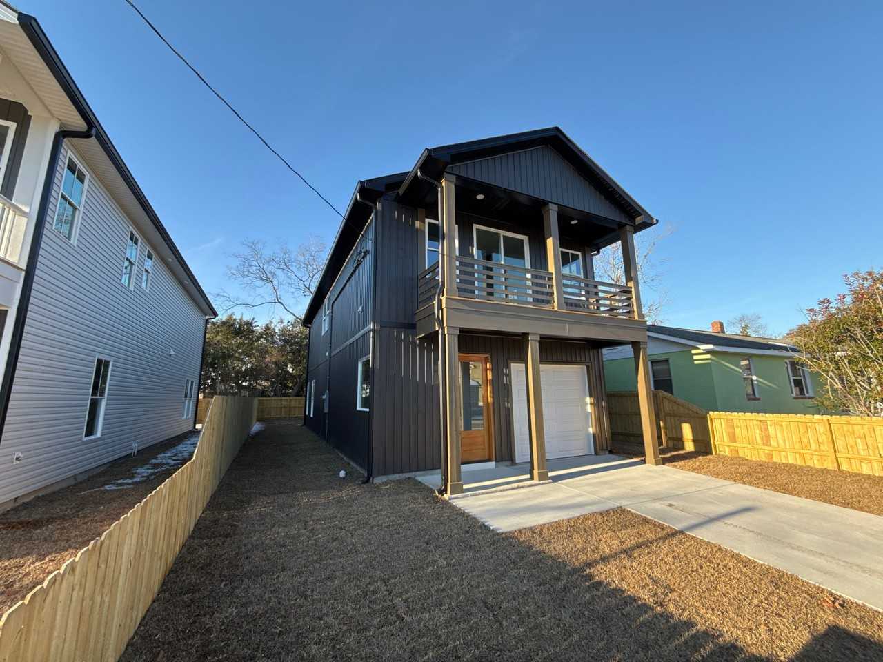 2018 Riverview Ave #1 - Photo 3 of 27
