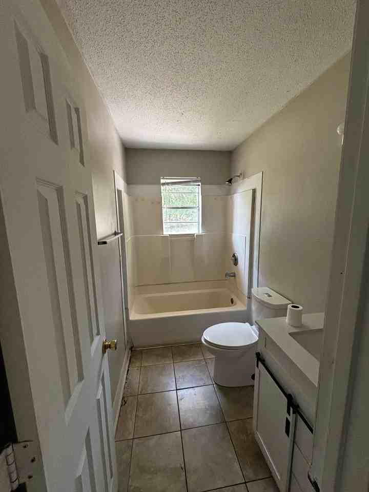 709 Fleming Rd - Photo 7 of 10