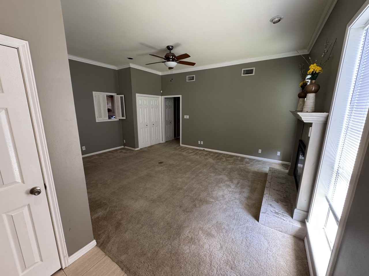 504 Independence Dr #1 - Photo 5 of 9