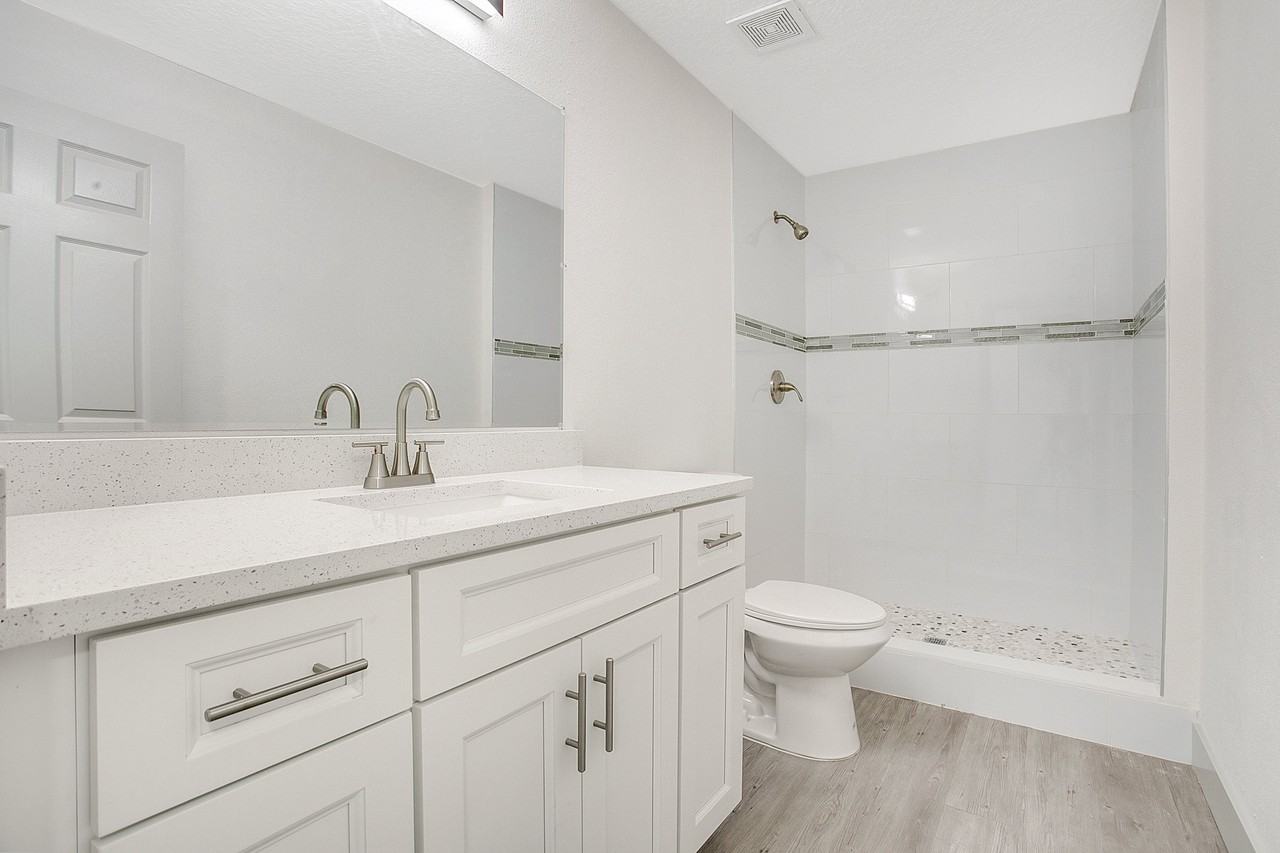 1217 W 6th St #1 - Photo 4 of 7