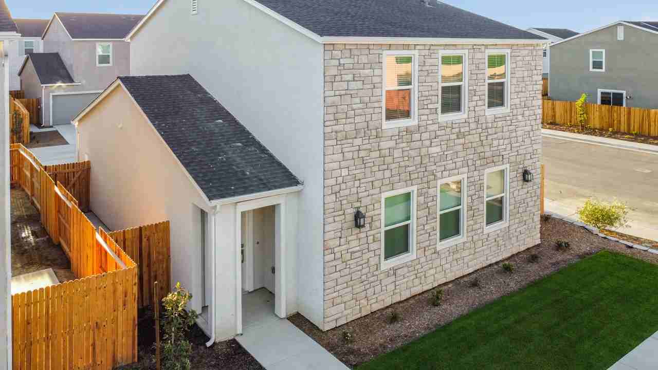 12541 Camino Glorieta #1 - Photo 3 of 23