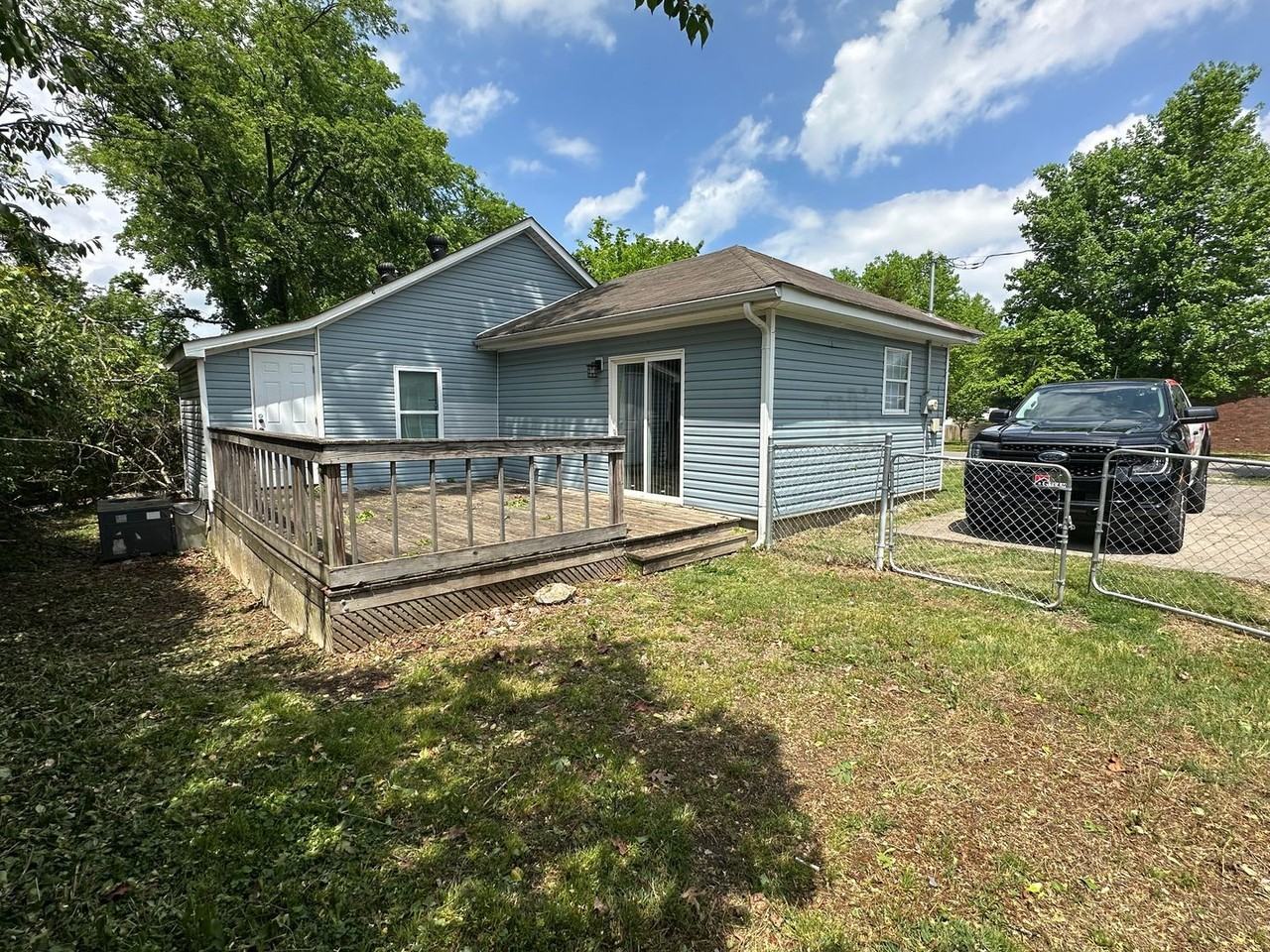 2408 Dabbs Ave - Photo 3 of 20