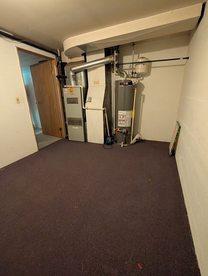 1122 10th St - Photo 3 of 15