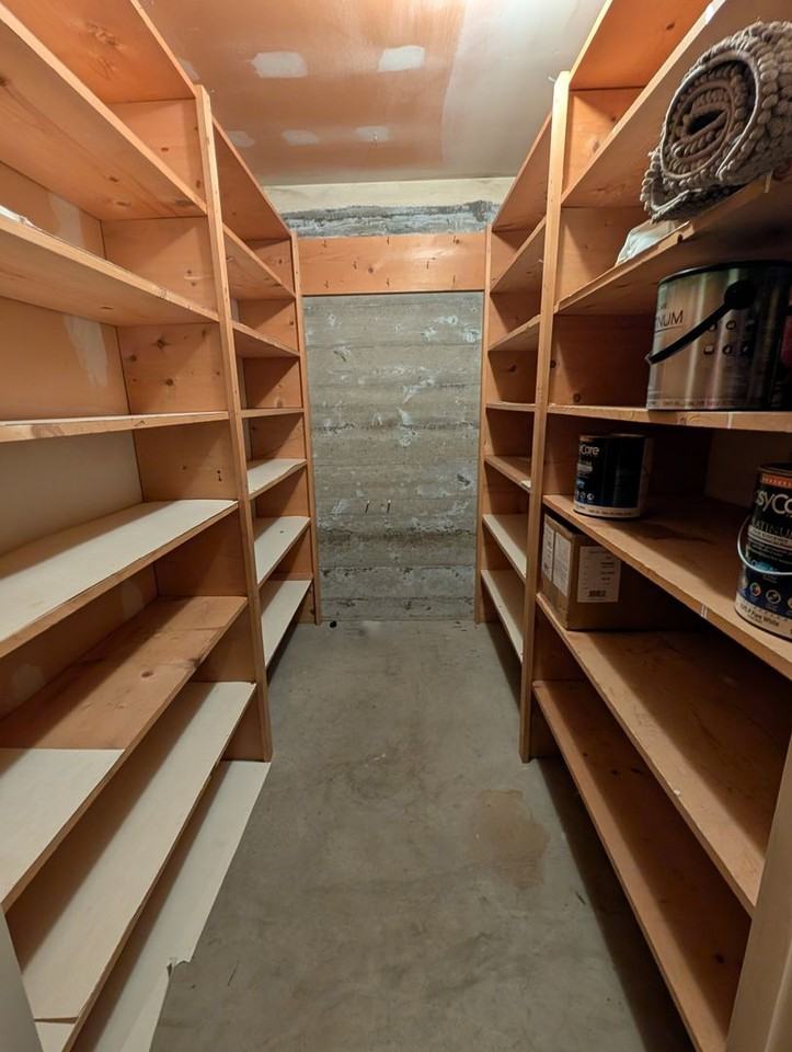 1122 10th St - Photo 4 of 15