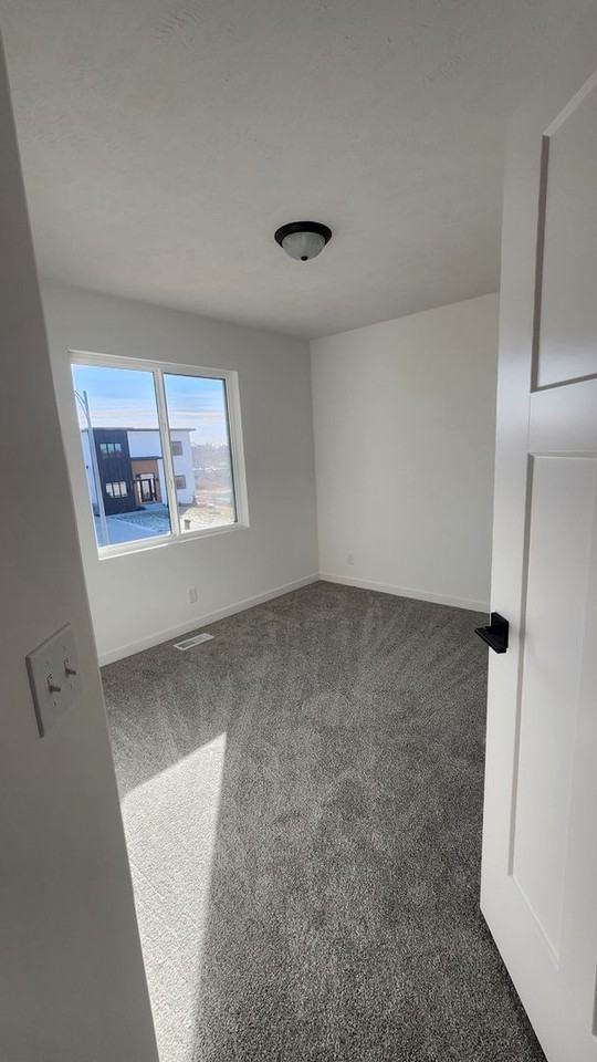 21506 Arabian Rd - Photo 4 of 16