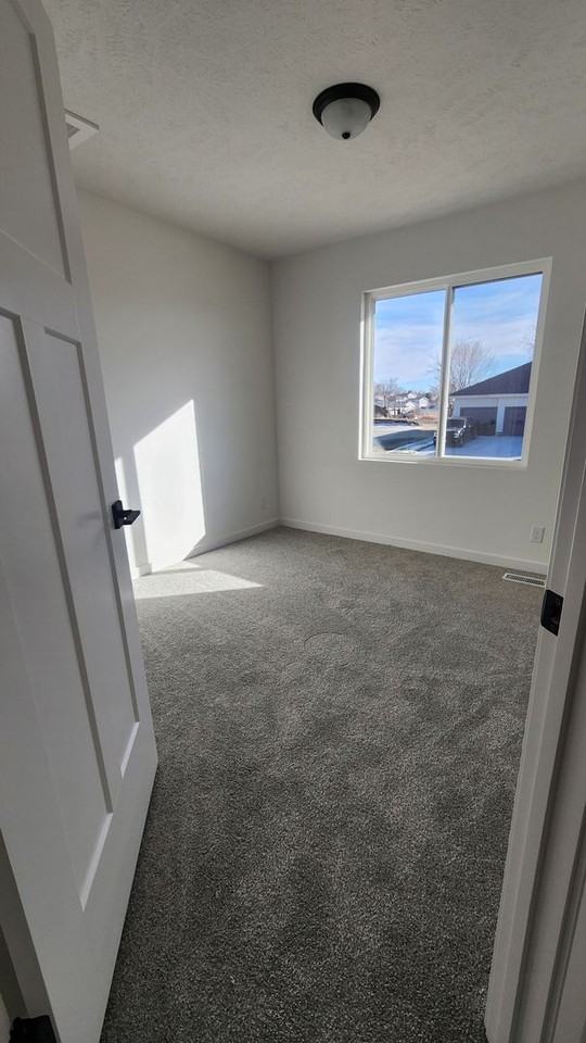 21506 Arabian Rd - Photo 5 of 16