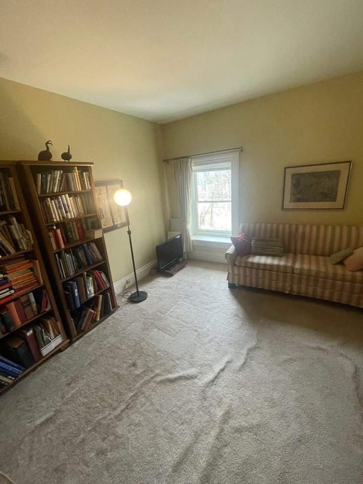 56 Arthur Street North - Photo 5 of 7