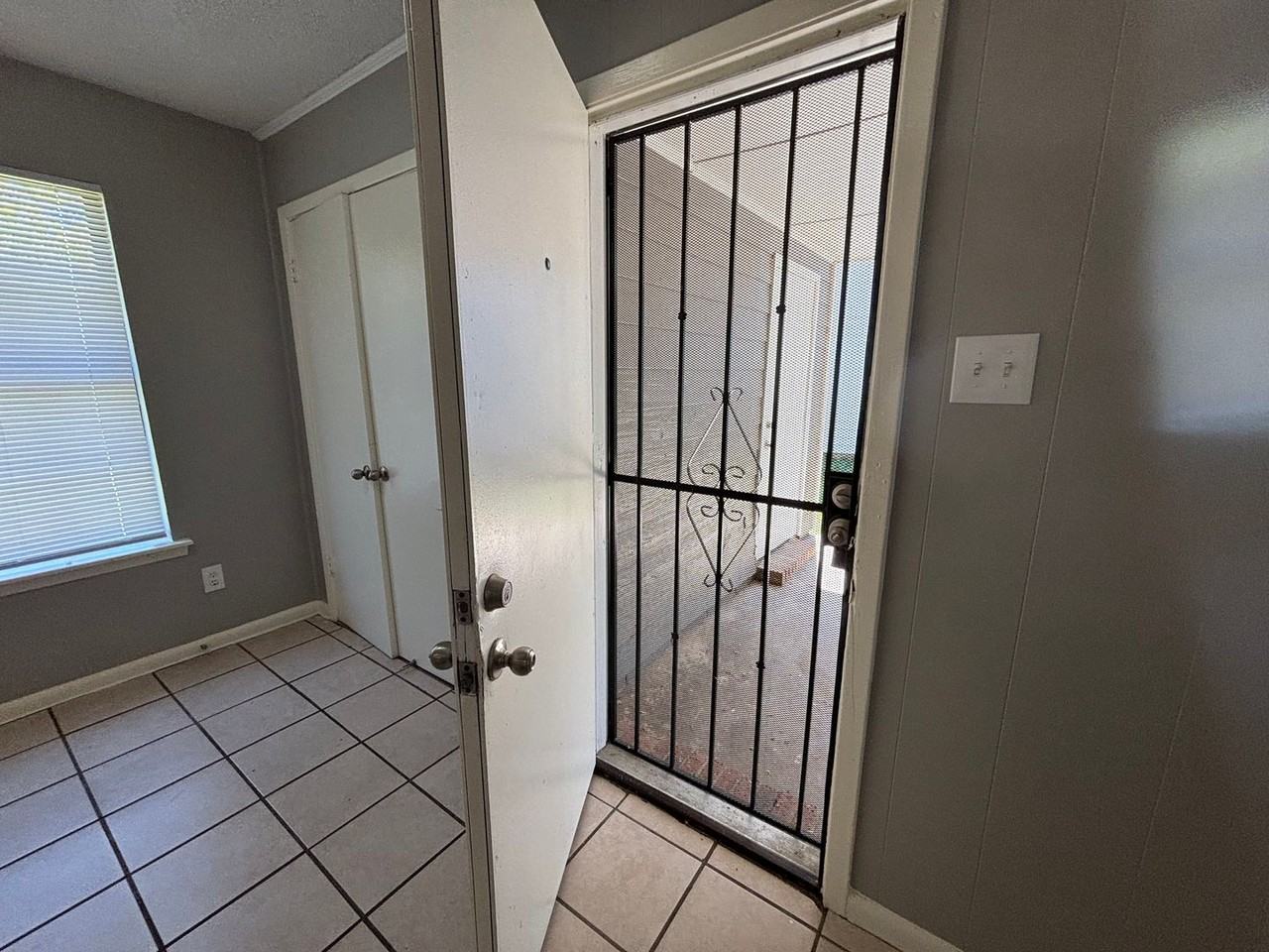 5168 Corkwood Dr - Photo 5 of 18