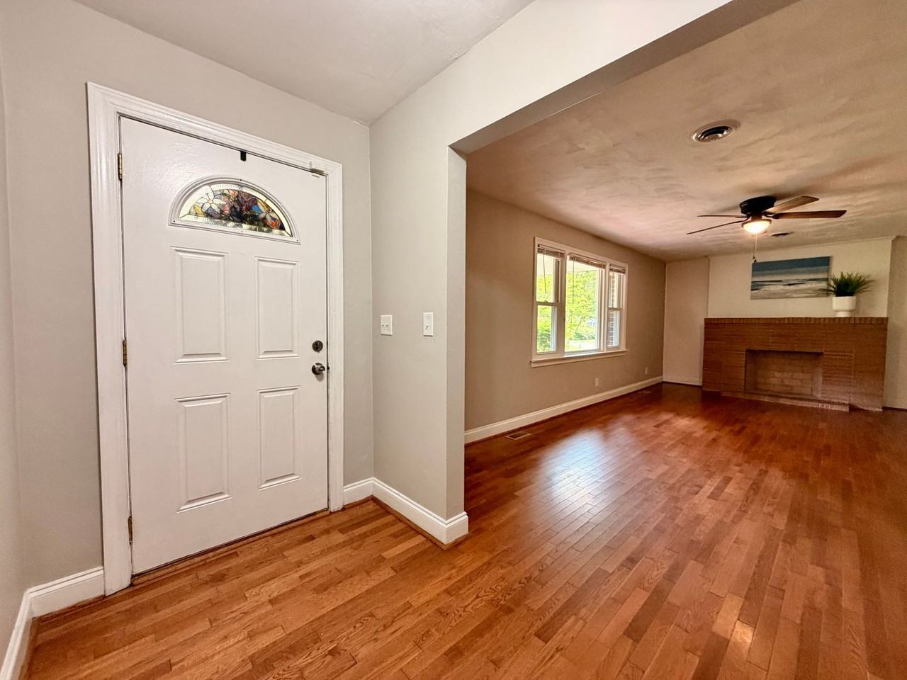 1209 Glenside Dr - Photo 6 of 50