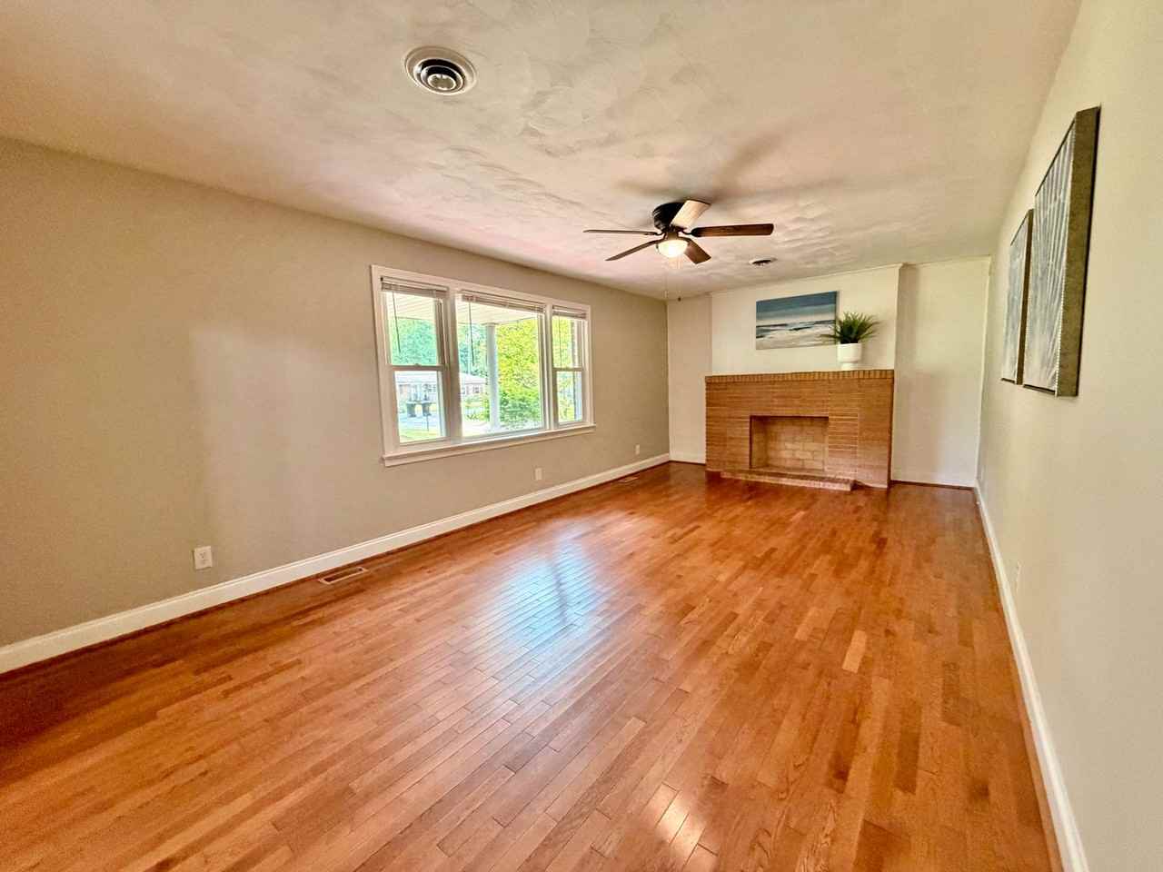 1209 Glenside Dr - Photo 7 of 50