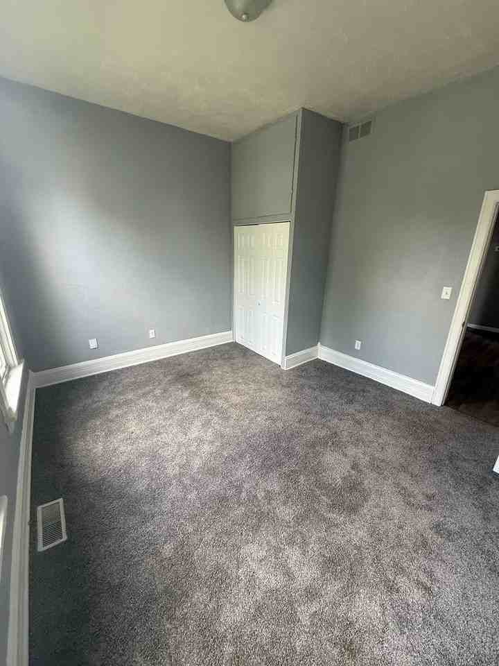 508 Howland Ave - Photo 3 of 8