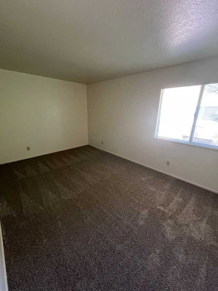 9127 Newhall Dr #39 - Photo 7 of 13