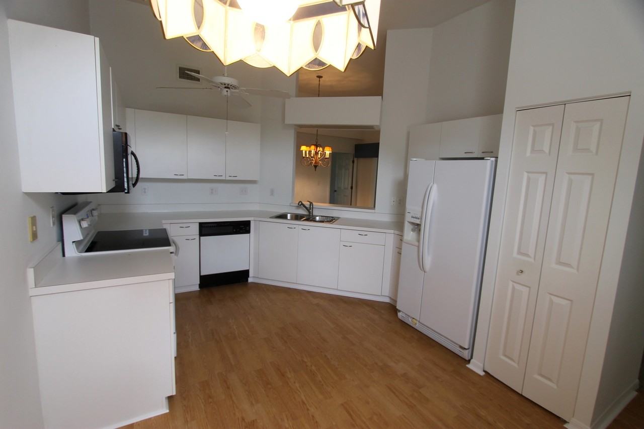 2880 Citrus Lake Dr #Q201 - Photo 5 of 19