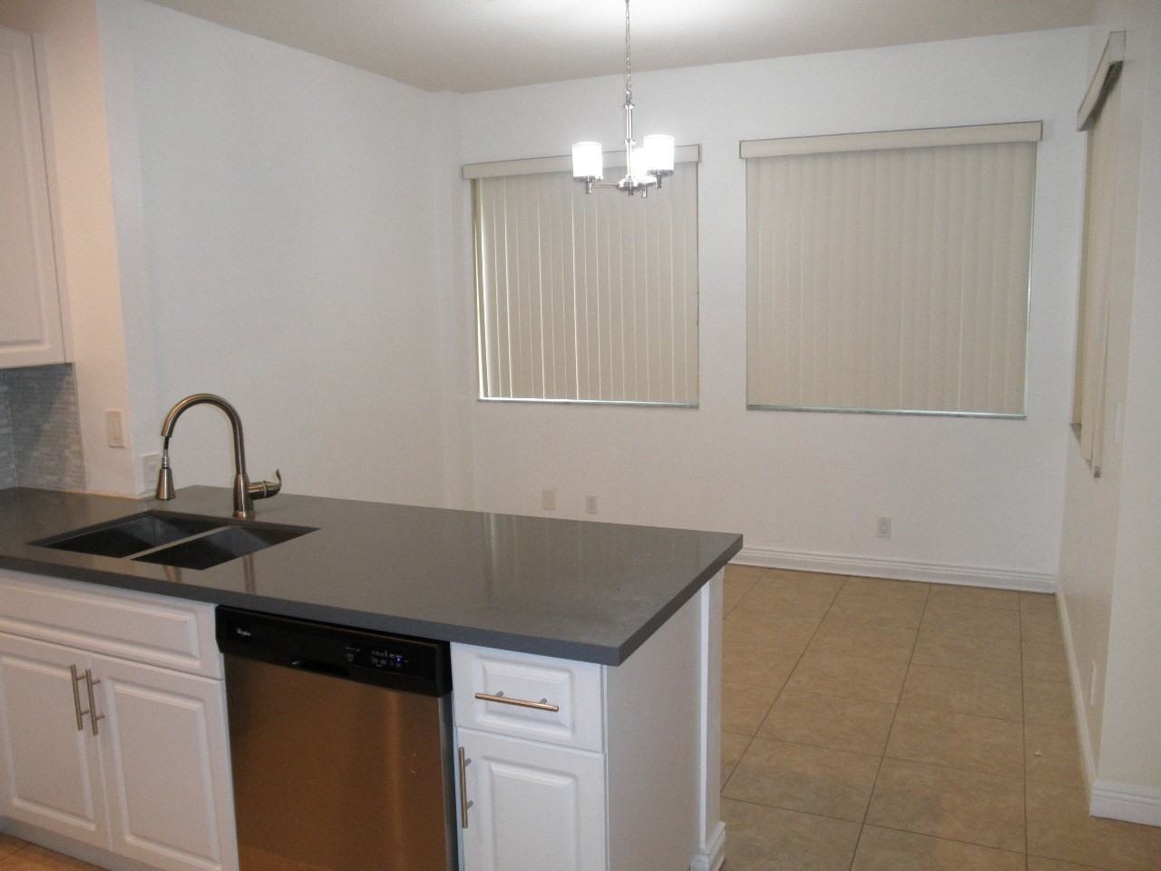 4381 Cotswold Hills Dr - Photo 4 of 11