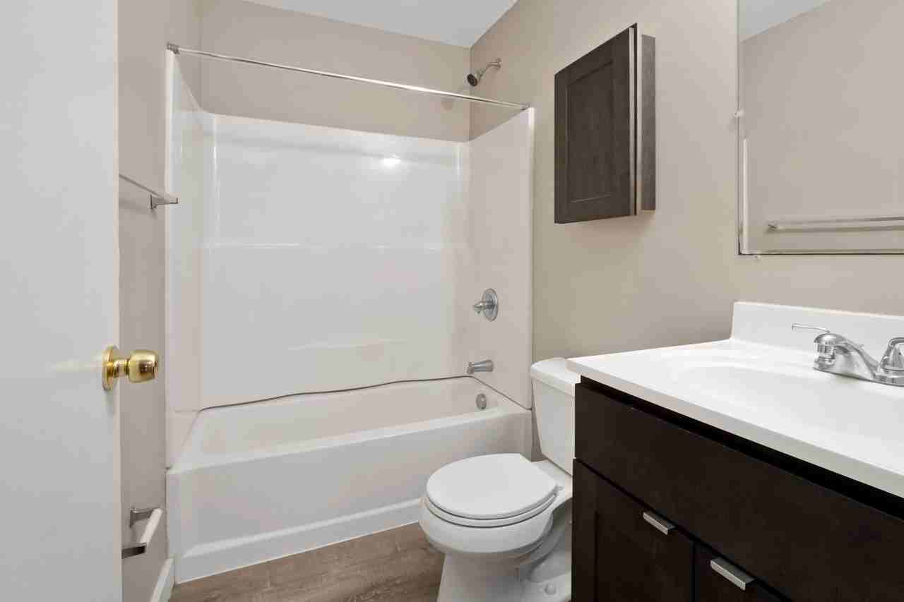 3915 Hereford St - Photo 7 of 12