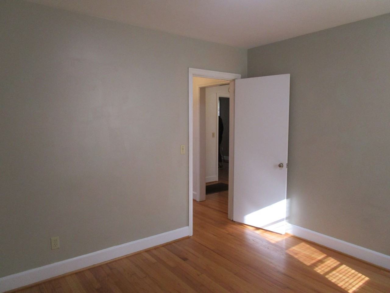 524 W Calhoun St - Photo 7 of 9